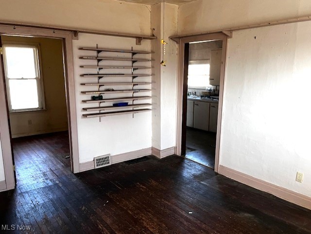 109 S Cedar Street Geneva OH 44041