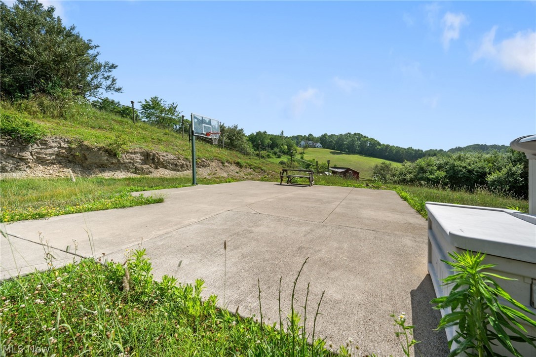 7022 Bluebird Road NW East Canton OH 44730
