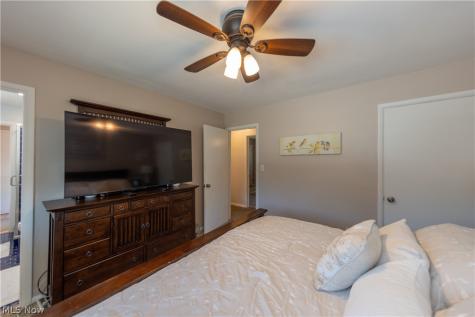 7681 Alan Parkway Middleburg Heights OH 44130
