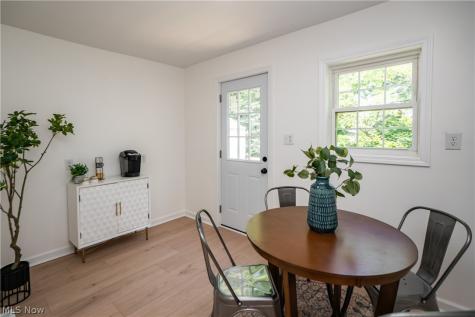 163 Tudor Avenue Akron OH 44312