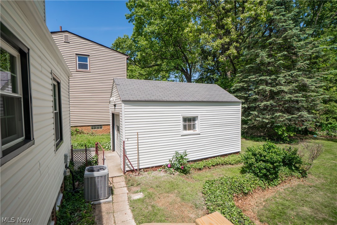 163 Tudor Avenue Akron OH 44312