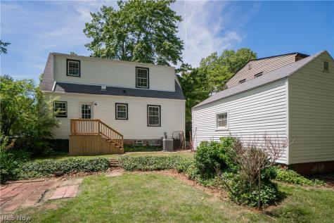 163 Tudor Avenue Akron OH 44312