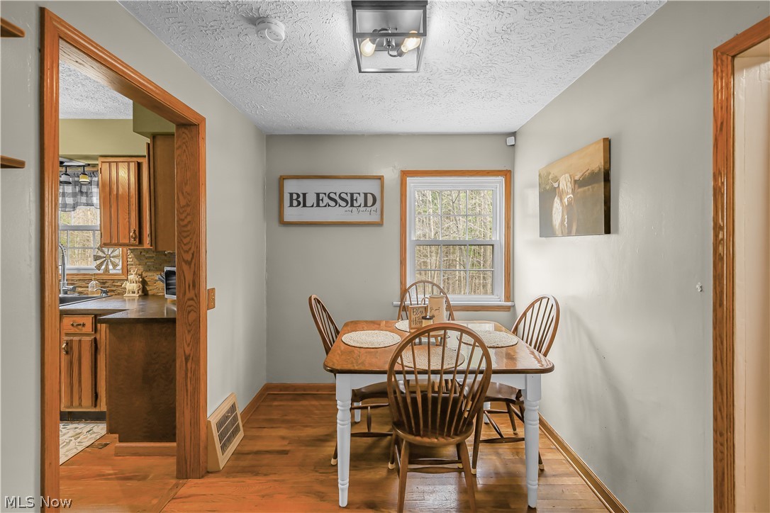 3456 Phalanx Mills Herner Road Southington OH 44470