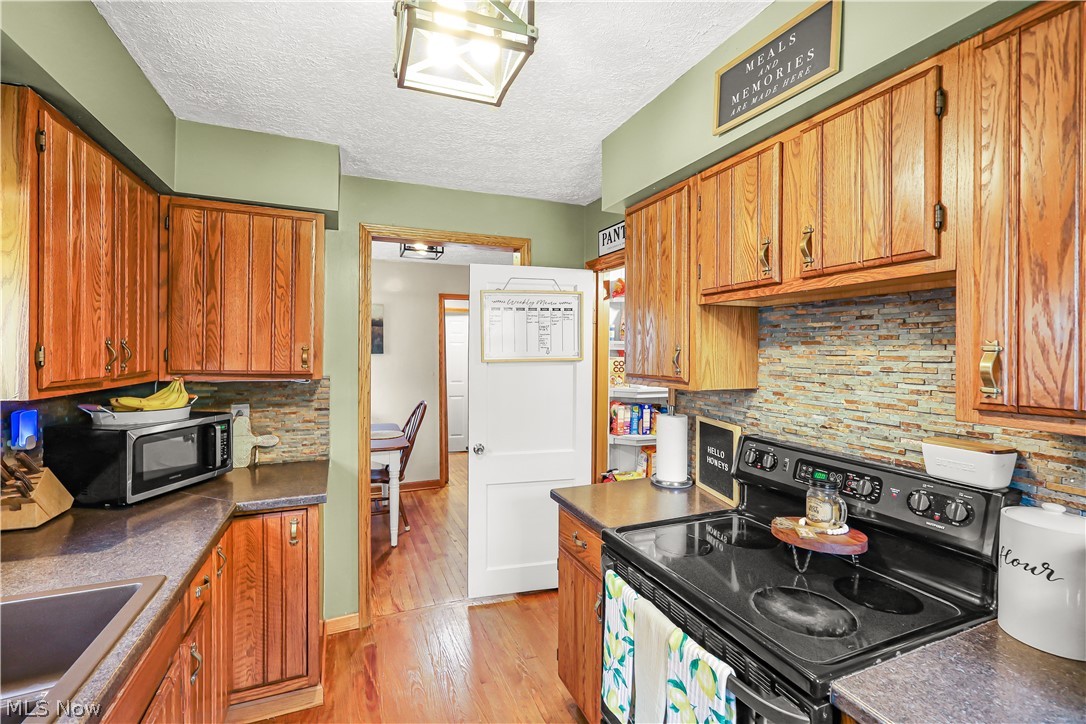 3456 Phalanx Mills Herner Road Southington OH 44470