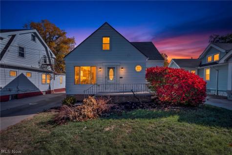 5251 Forest Avenue Maple Heights OH 44137
