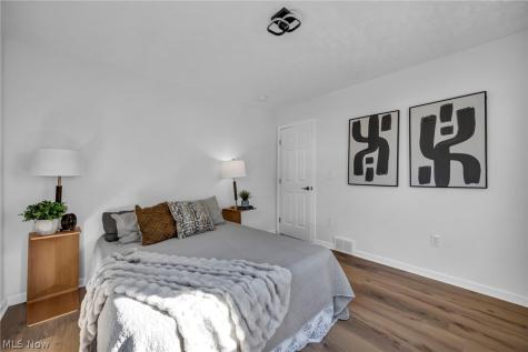 5251 Forest Avenue Maple Heights OH 44137