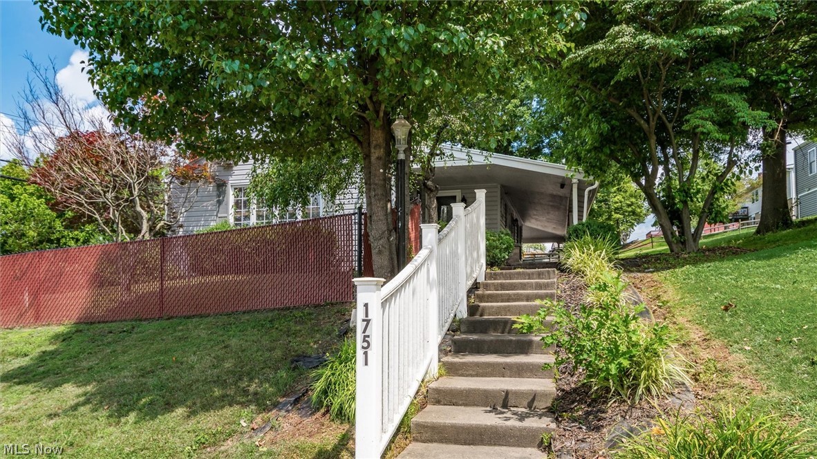 1751 Blaine Avenue Cambridge OH 43725