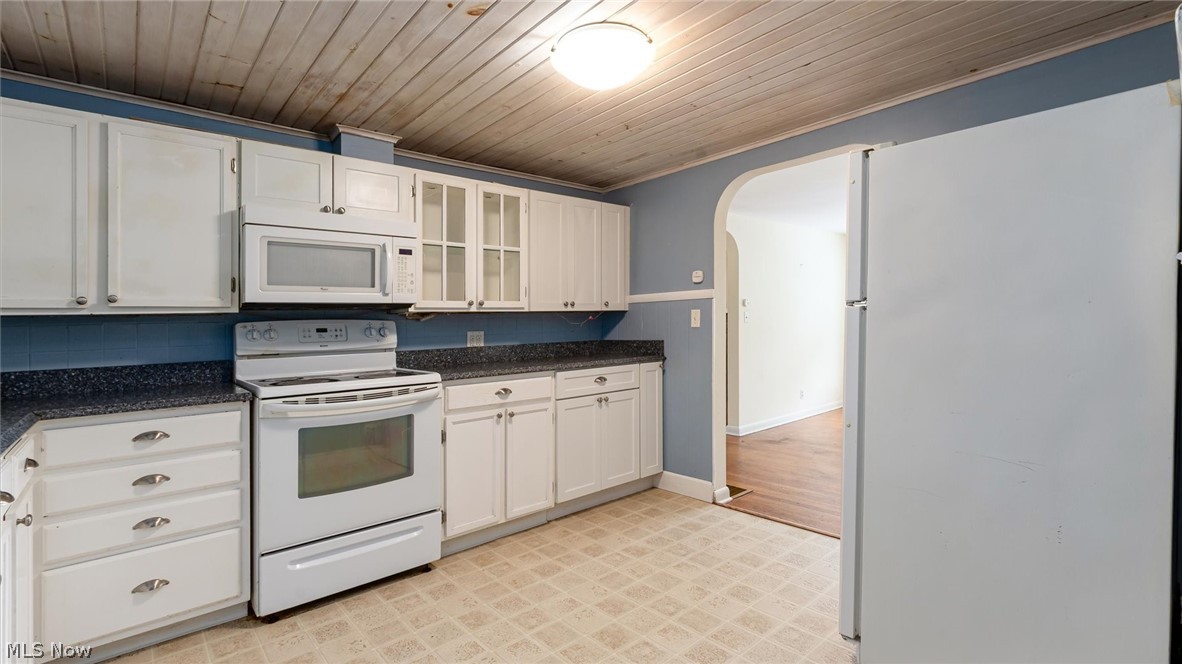 1751 Blaine Avenue Cambridge OH 43725