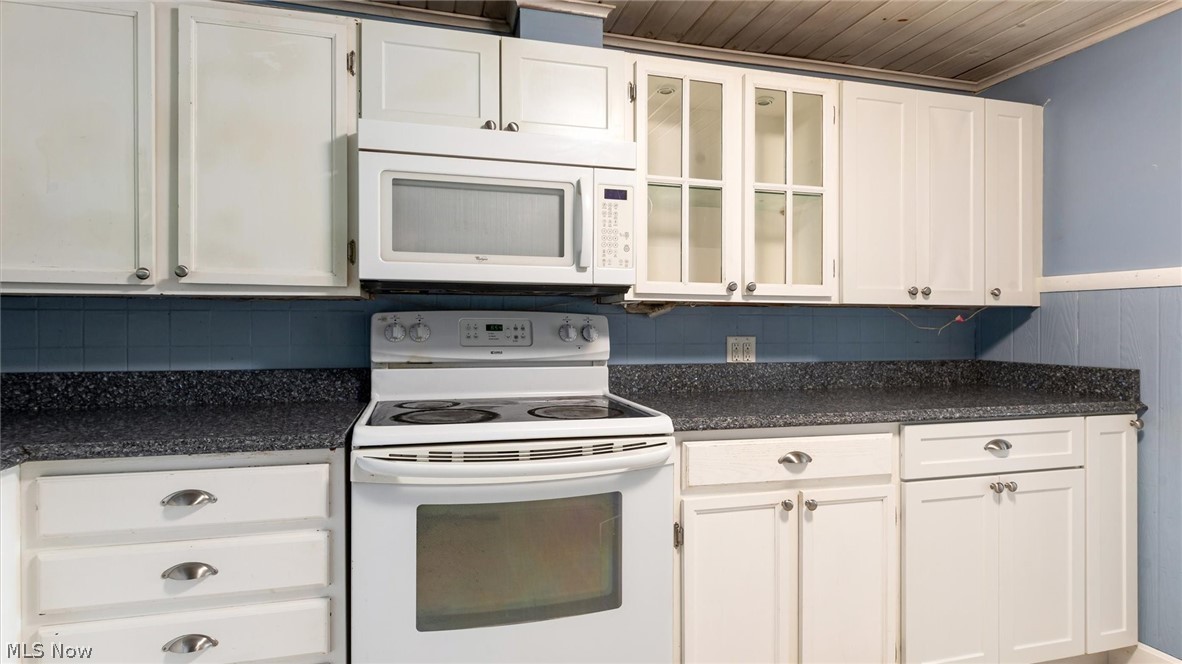 1751 Blaine Avenue Cambridge OH 43725
