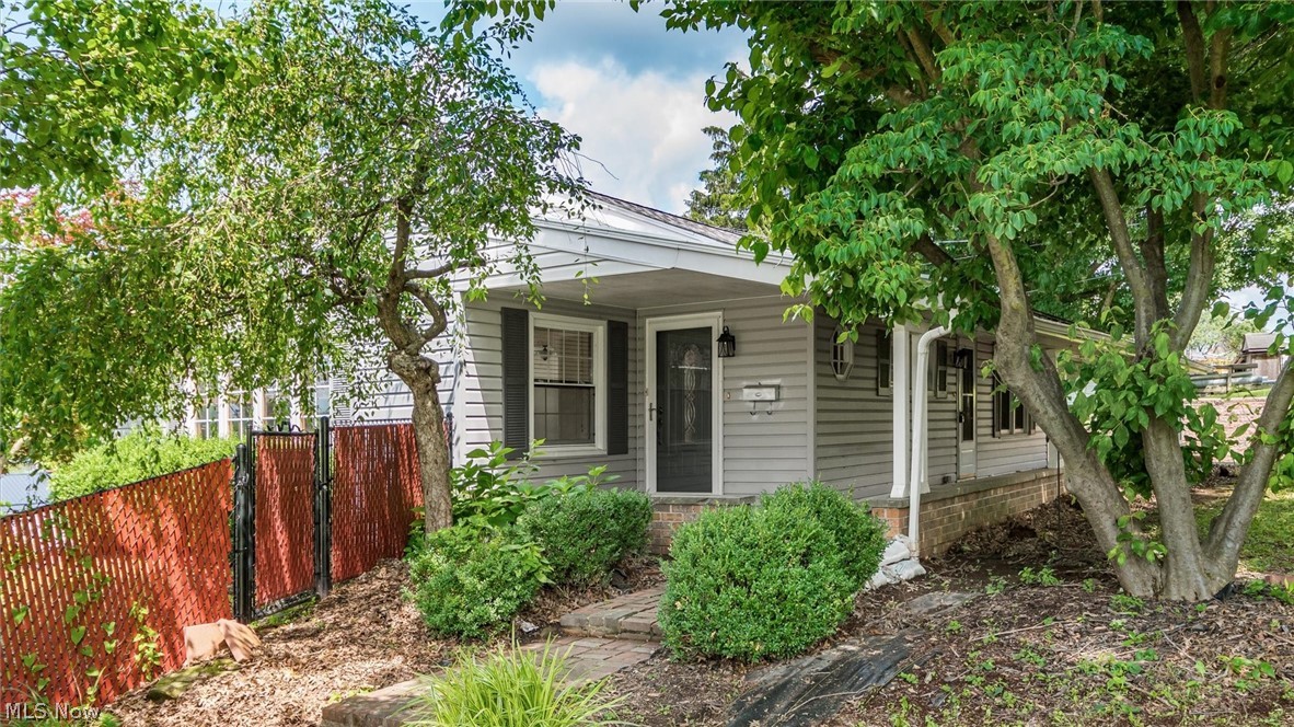 1751 Blaine Avenue Cambridge OH 43725