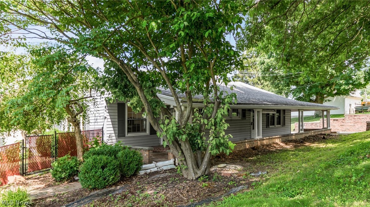 1751 Blaine Avenue Cambridge OH 43725