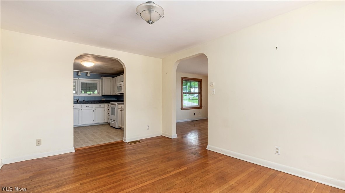 1751 Blaine Avenue Cambridge OH 43725