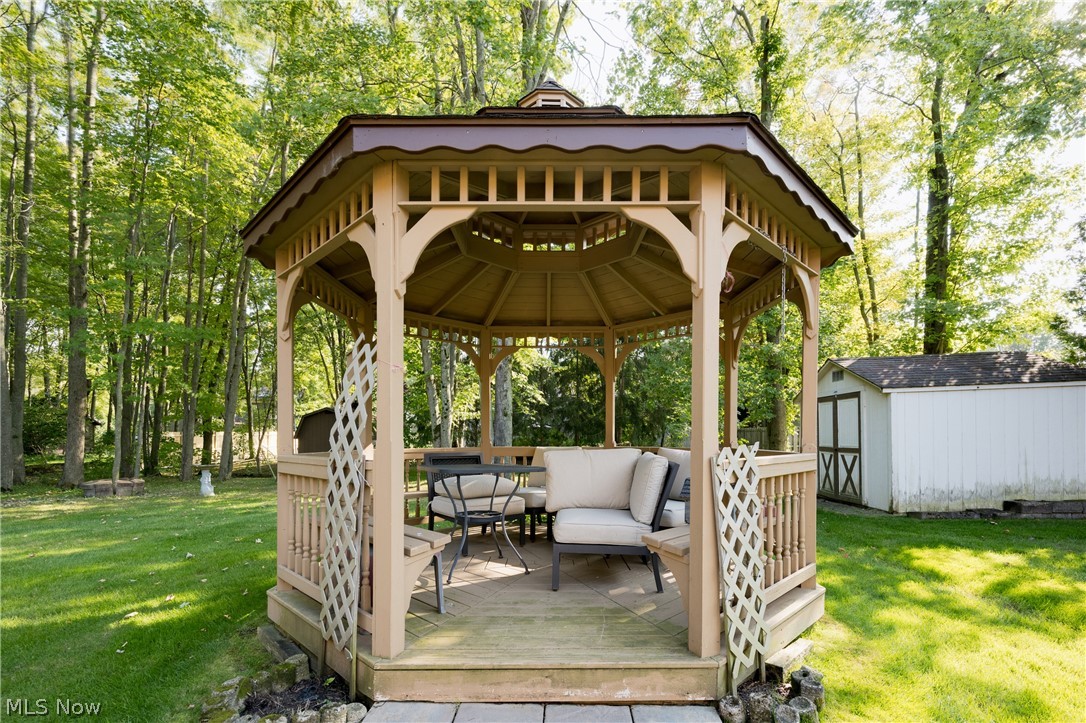 6818 Wildwood Trail Mayfield Village OH 44143