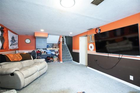 1587 Polk Drive Brunswick OH 44212