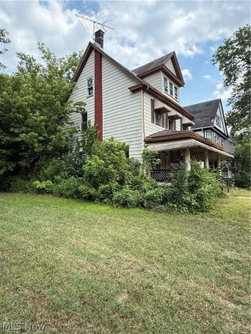 517 E 107th Street Cleveland OH 44108
