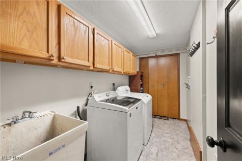 21573 Montclare Boulevard Strongsville OH 44149