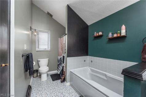 21573 Montclare Boulevard Strongsville OH 44149