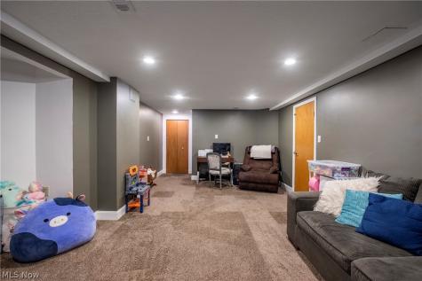 21573 Montclare Boulevard Strongsville OH 44149