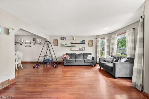 21573 Montclare Boulevard Strongsville OH 44149