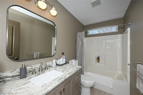 980 Queens Gate Way Wadsworth OH 44281