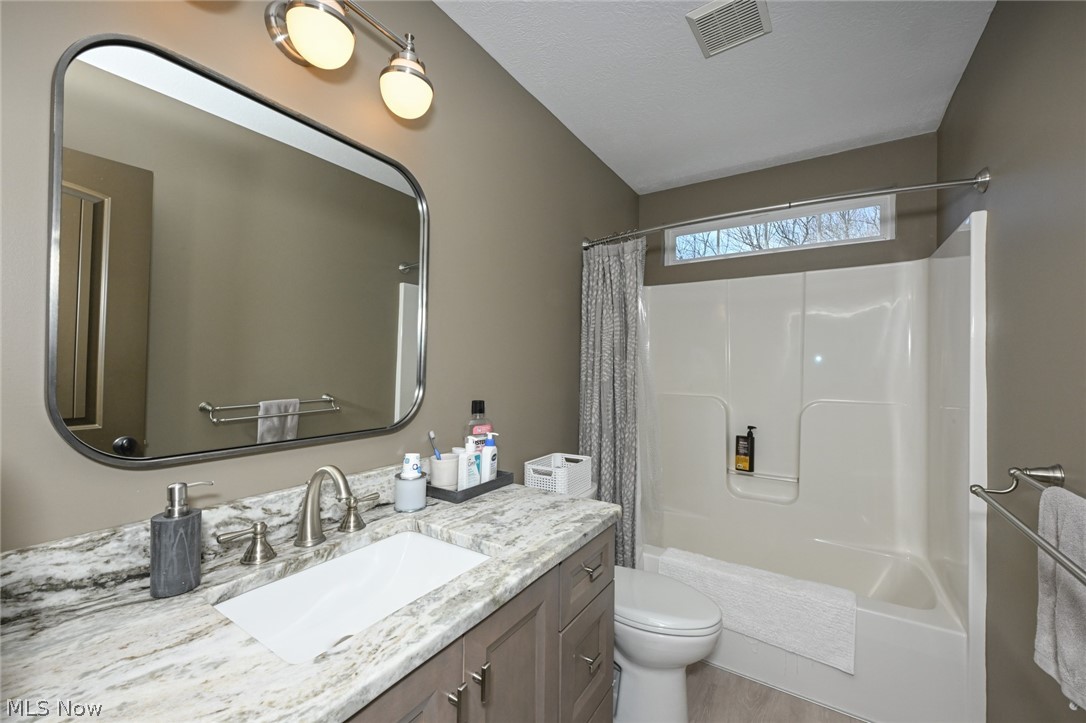 980 Queens Gate Way Wadsworth OH 44281