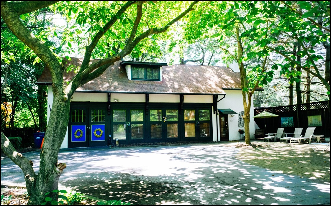 10304 Lake Shore Boulevard Bratenahl OH 44108