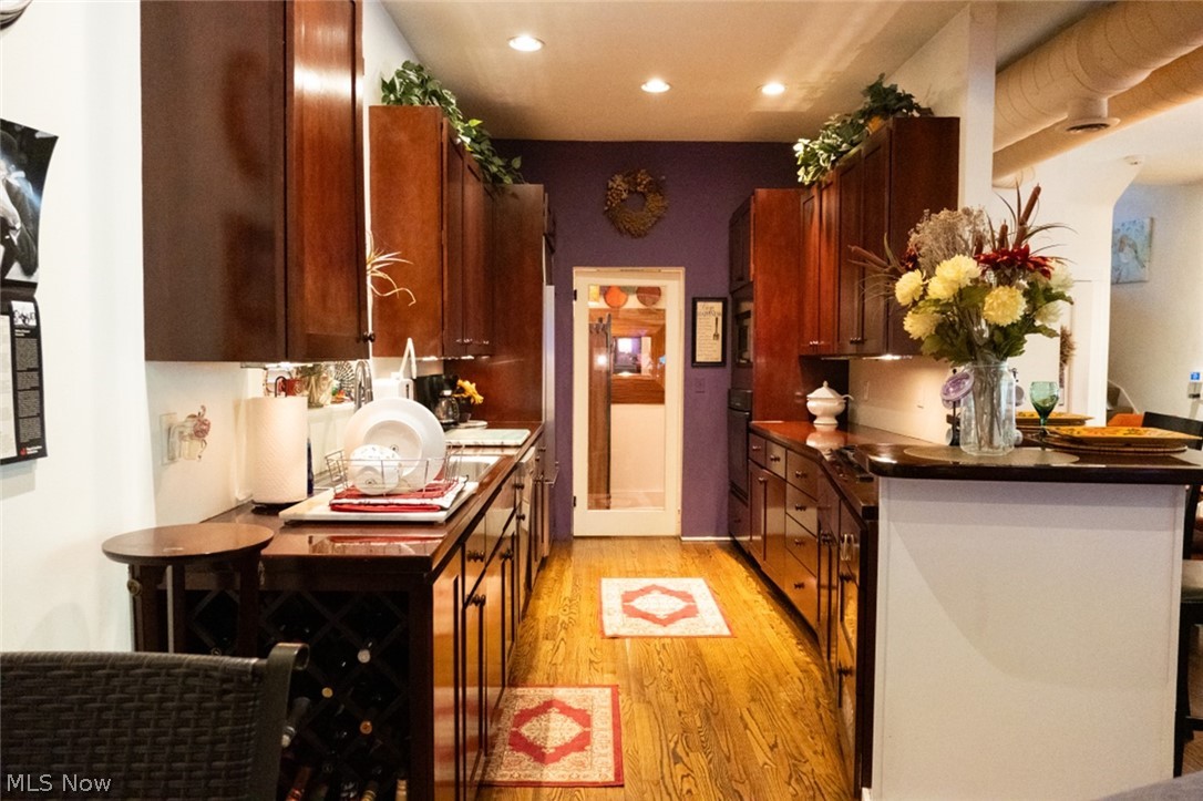10304 Lake Shore Boulevard Bratenahl OH 44108