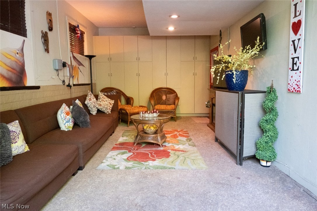 10304 Lake Shore Boulevard Bratenahl OH 44108