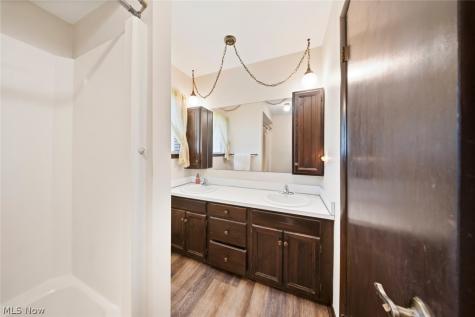 17773 Blazing Star Drive Strongsville OH 44136