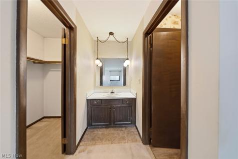 17773 Blazing Star Drive Strongsville OH 44136