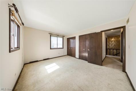 17773 Blazing Star Drive Strongsville OH 44136