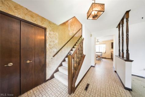 17773 Blazing Star Drive Strongsville OH 44136