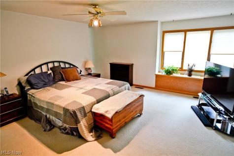 3048 Deercrest Path Stow OH 44224