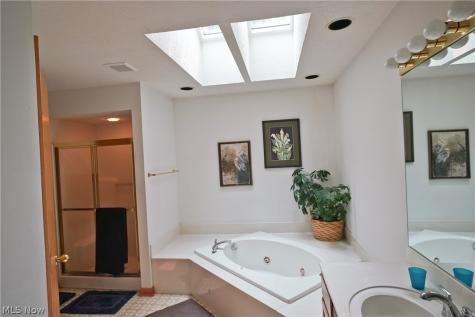 3048 Deercrest Path Stow OH 44224