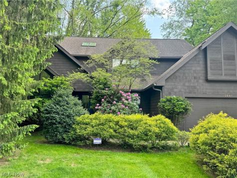 3048 Deercrest Path Stow OH 44224