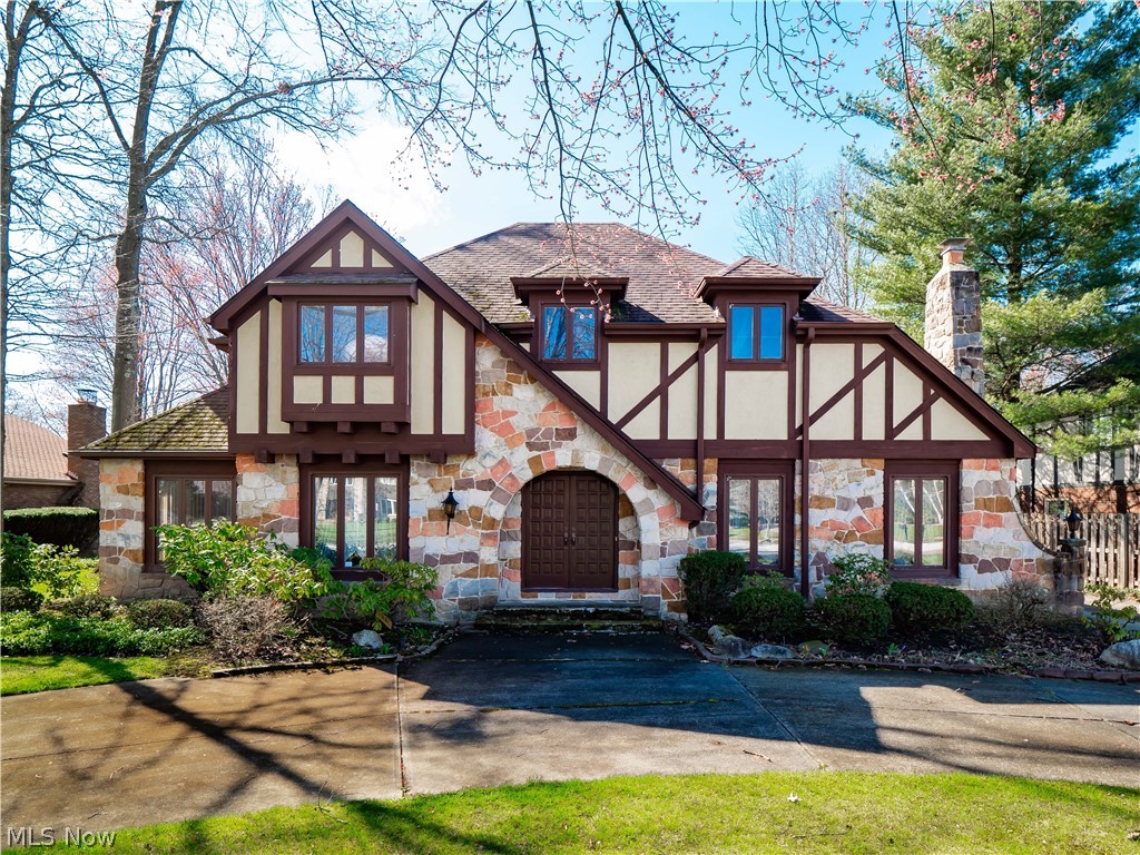 2008 Newbury Drive Westlake OH 44145