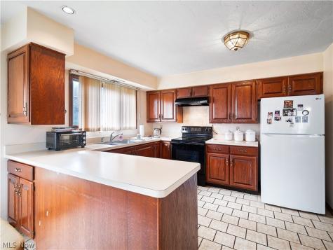 2008 Newbury Drive Westlake OH 44145