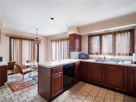 2008 Newbury Drive Westlake OH 44145