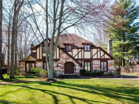 2008 Newbury Drive Westlake OH 44145