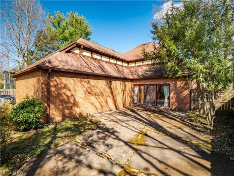 2008 Newbury Drive Westlake OH 44145