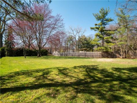 2008 Newbury Drive Westlake OH 44145