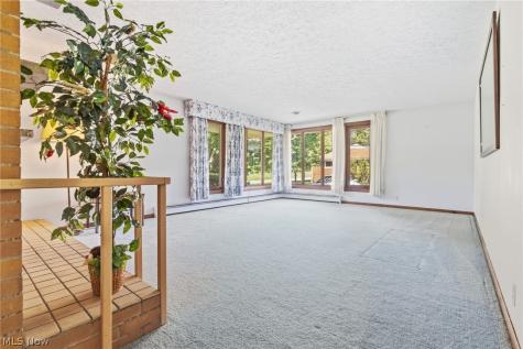 5738 Griffith Avenue NW North Canton OH 44720