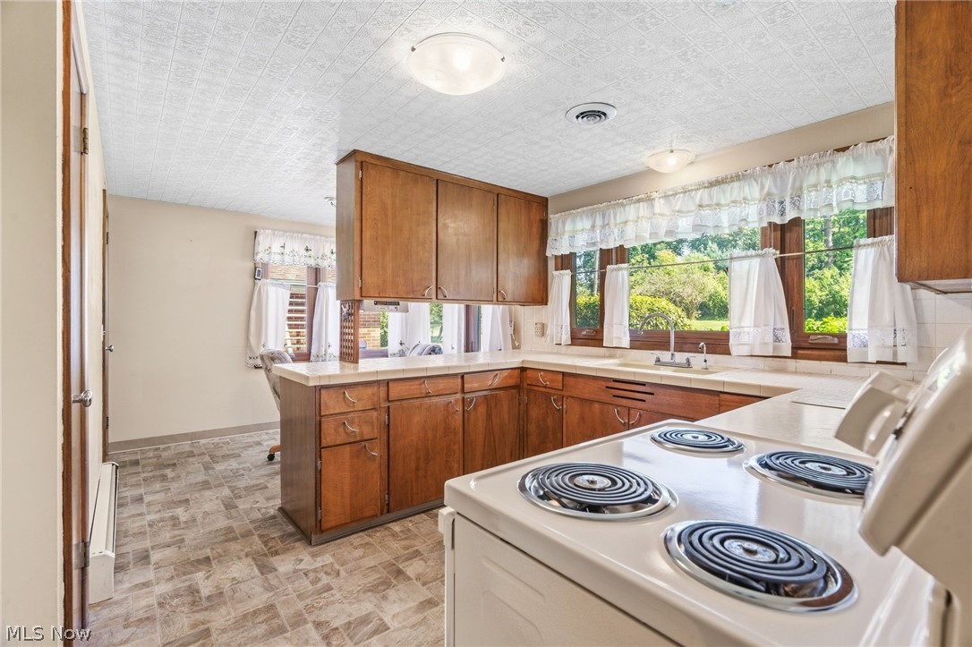 5738 Griffith Avenue NW North Canton OH 44720