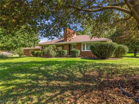 5738 Griffith Avenue NW North Canton OH 44720