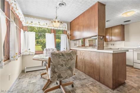 5738 Griffith Avenue NW North Canton OH 44720