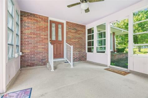 5738 Griffith Avenue NW North Canton OH 44720