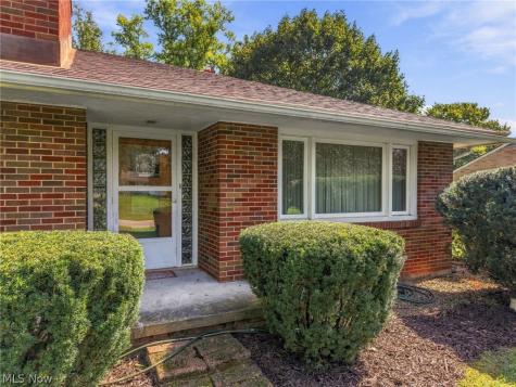 5738 Griffith Avenue NW North Canton OH 44720