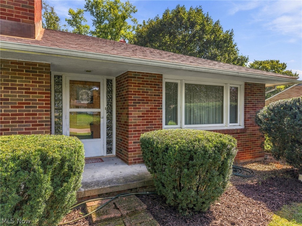 5738 Griffith Avenue NW North Canton OH 44720
