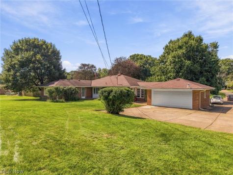 5738 Griffith Avenue NW North Canton OH 44720