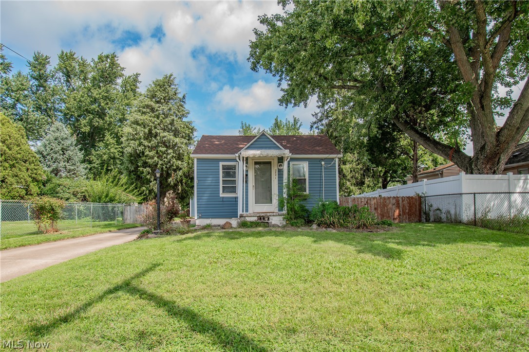 2841 Shelburn Avenue Akron OH 44312